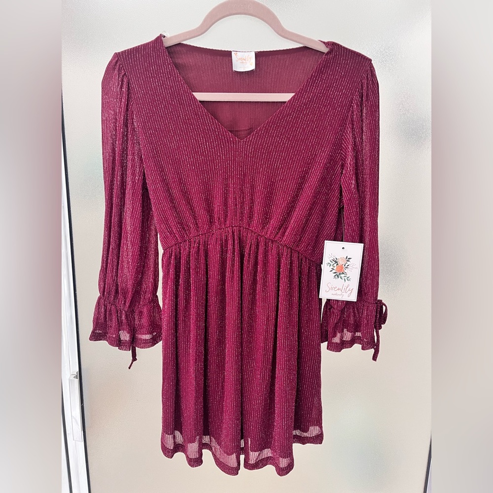 Maternity shimmer top new! Size small